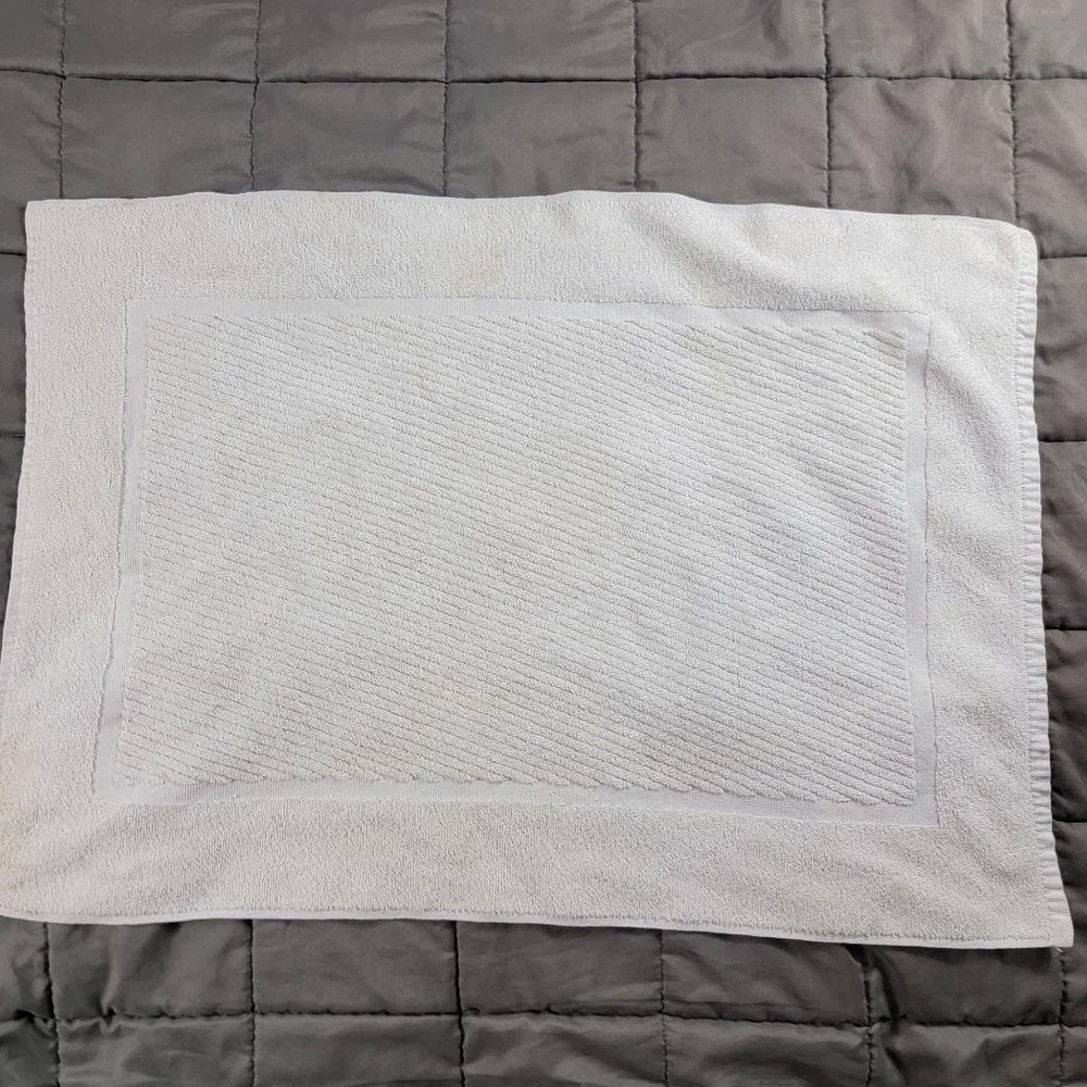 Marriott Hotel Exclusive White Dobby Cotton Hand Towel Made in USA